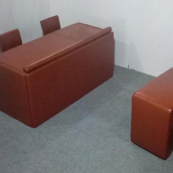 AZY-ZR10型软包审讯桌