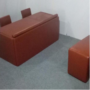 AZY-ZR10型软包审讯桌