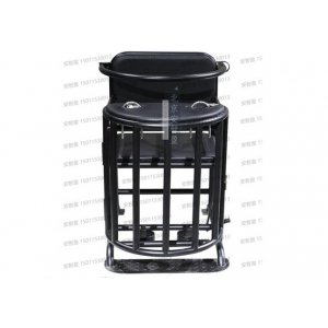 审讯椅上需要光脚吗？