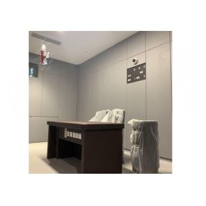 软包防撞审讯桌椅在询问室内起到了什么作用？