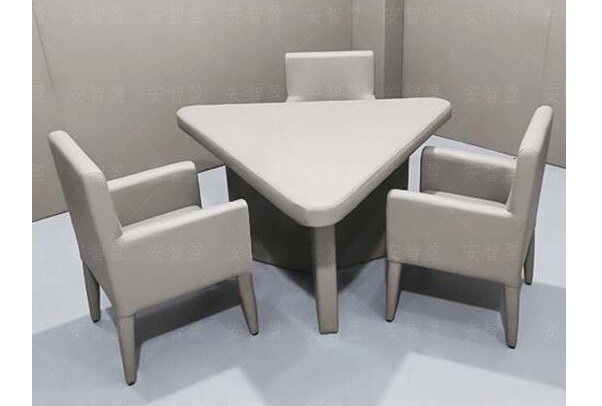 问话室用的三角形询问桌是什么样子？(图1)