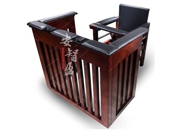 木制审讯椅运输过程中的注意事项(图1)