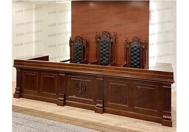 审判桌的生产制作过程(图1)