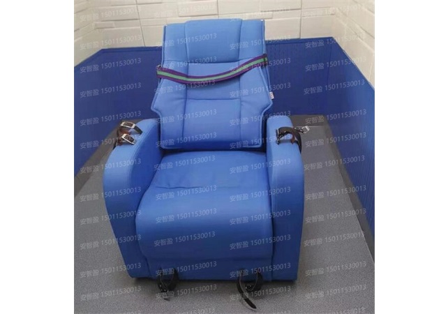 软包审讯椅与普通沙发椅子是否一样？(图1)