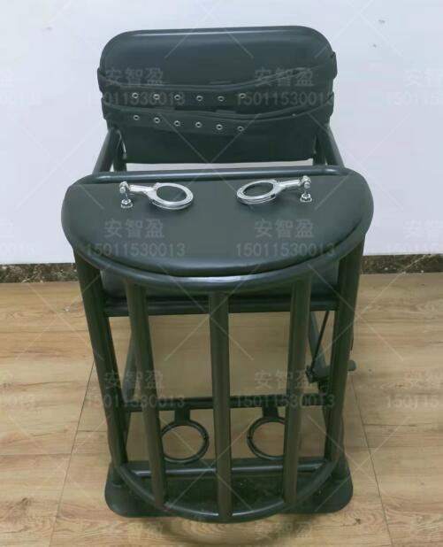 AZY-TR7型软包铁质审讯椅(图2) AZY-TR7型软包铁质审讯椅(图2)